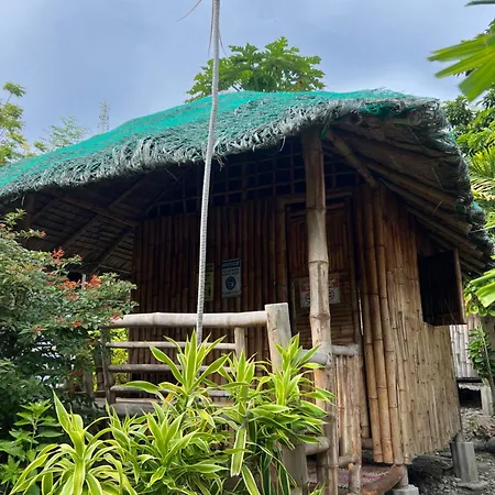 Sharky Hostel Oslob